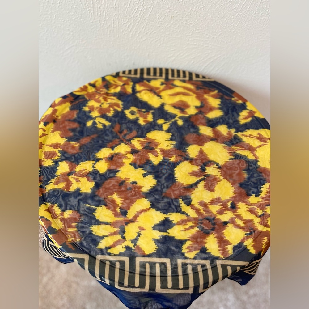 Beautiful Scarf - Picture 6 of 8